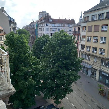 Grand Appartement Au Coeur De Strasbourg Exteriör bild