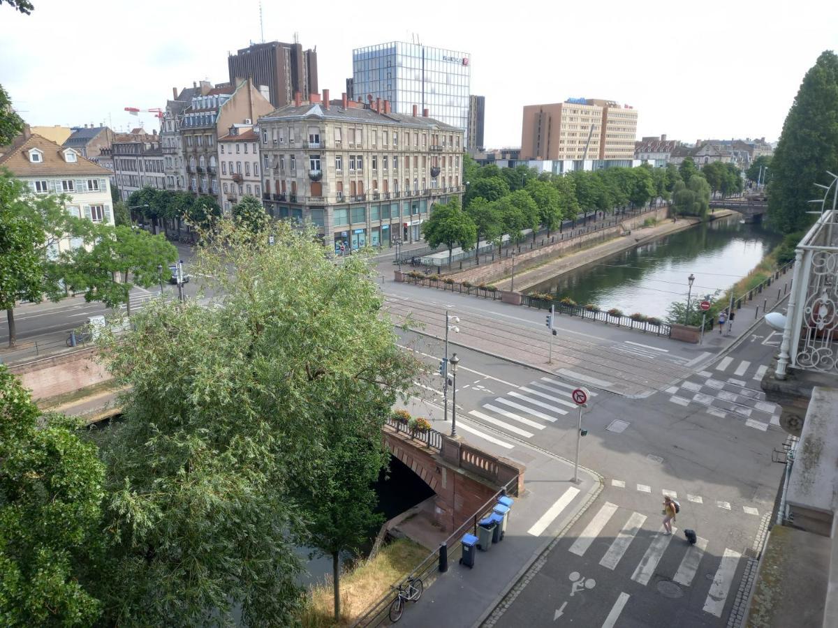 Grand Appartement Au Coeur De Strasbourg Exteriör bild